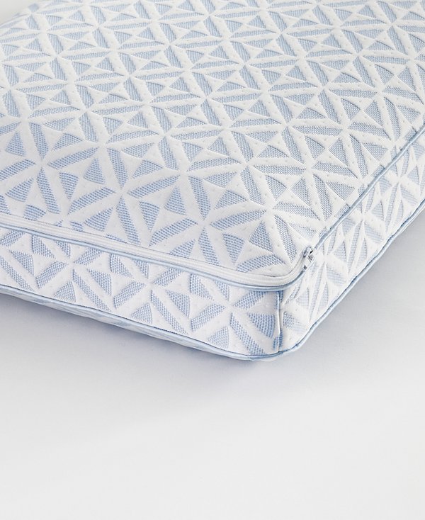 Cool Comfort Memory Foam Gusseted Bed Pillow, Oversized